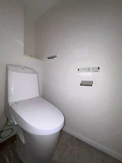 【トイレ】 | 那珂川ヒルズ | 同タイプの別の階の写真です。現況優先です。