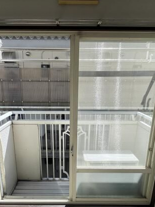 横浜市保土ケ谷区常盤台のアパートのバルコニー
