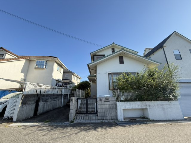 桃山台6丁目土地の外観|解体更地渡しとなります。