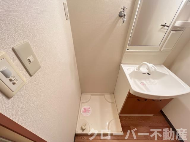 サンシャイン　フジのトイレ|洗濯機置場