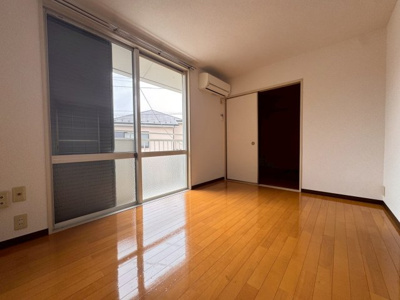 【居間・リビング】 | コーポ・あーさ寺尾