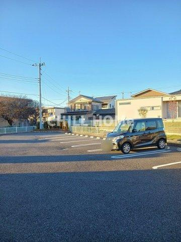 Ａｍａｚｉｎｇ　ＳｑｕａｒｅＤの駐車場|当社、チルホームのHPもご覧ください(^^)/物件情報多数♪