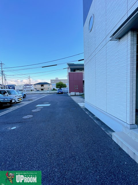 ピアチェーレK B棟の駐車場