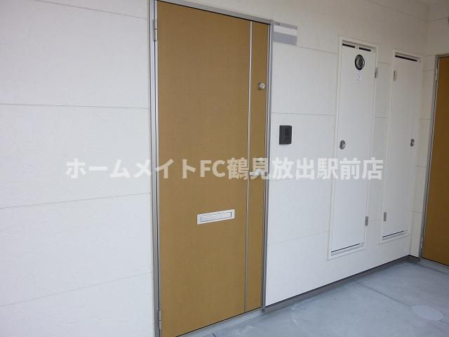 東大阪市稲田新町２丁目のハイツの玄関