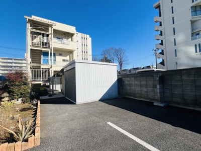 【駐車場】 | 小手指町１丁目店舗 | 車をお持ちの方に嬉しい駐車場付きの物件です