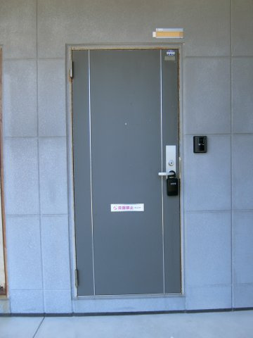 アクアサイド　Ａ棟の玄関