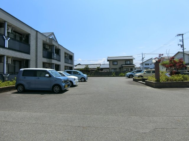 アクアサイド　Ａ棟の駐車場