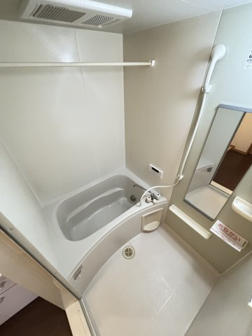 プロムナードＢの浴室