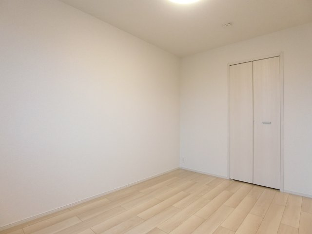 リアン　Ｔ　Ｃの洋室