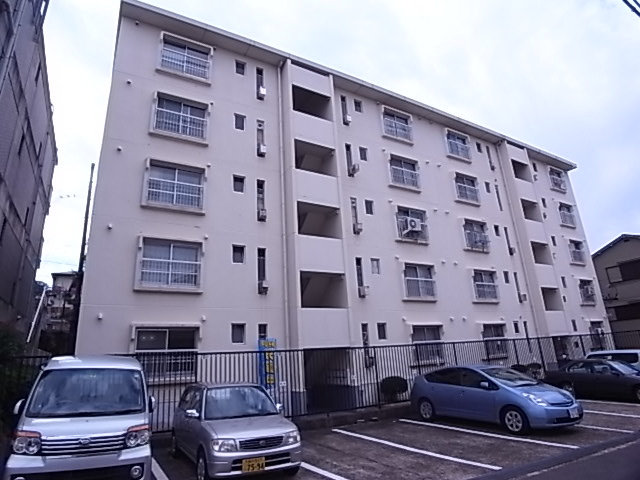 清水が丘コーポラスＡ棟の外観