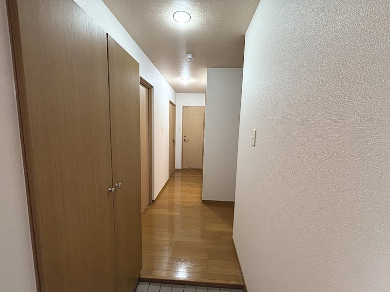 熊本市西区池田１丁目の賃貸マンションの玄関
