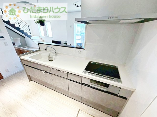 【キッチン】 | 守谷市百合ヶ丘3丁目　中古戸建 | キッチンには食洗機を完備！家族の多い主婦の味方です(^^♪