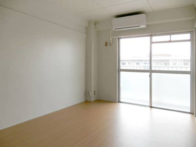 【居間・リビング】 | ビレッジハウス下管池5号棟 | ビレッジハウスの同一物件・同一タイプの間取りの写真です