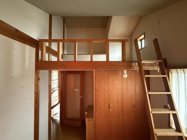 知多市つつじが丘3丁目の洋室|ロフトがあります♪