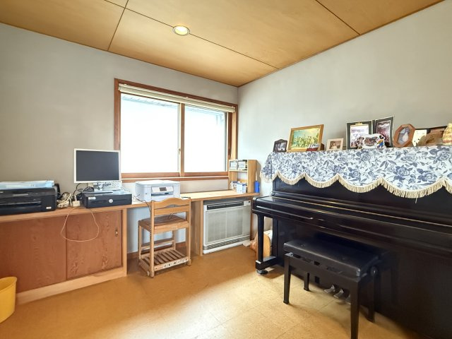 知多市つつじが丘3丁目の洋室|洋室☆