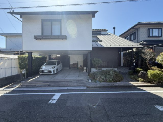 知多市つつじが丘3丁目の外観|駐車2台可能☆