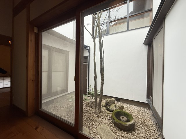 知多市つつじが丘3丁目の庭|中庭☆