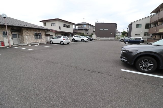 Ｄ’クレストの駐車場