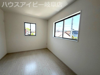 【洋室】 | 各務原市那加織田町新築建売限定1邸！リビングゆったり20帖の4LDK！お車並列2台可能！ | 各務原市那加織田町新築建売限定1邸！リビングゆったり20帖の4LDK！お車並列2台可能！