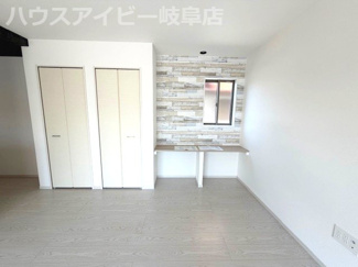 【居間・リビング】 | 各務原市那加織田町新築建売限定1邸！リビングゆったり20帖の4LDK！お車並列2台可能！ | 各務原市那加織田町新築建売限定1邸！リビングゆったり20帖の4LDK！お車並列2台可能！