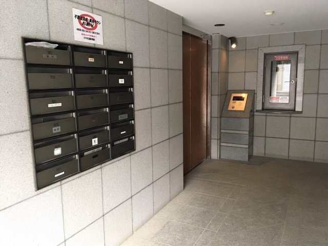 ドルフＫＯＢＥ公園通りの玄関
