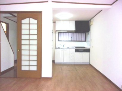 塩屋町４丁目中古収益戸建の内装|２００７年キッチン交換