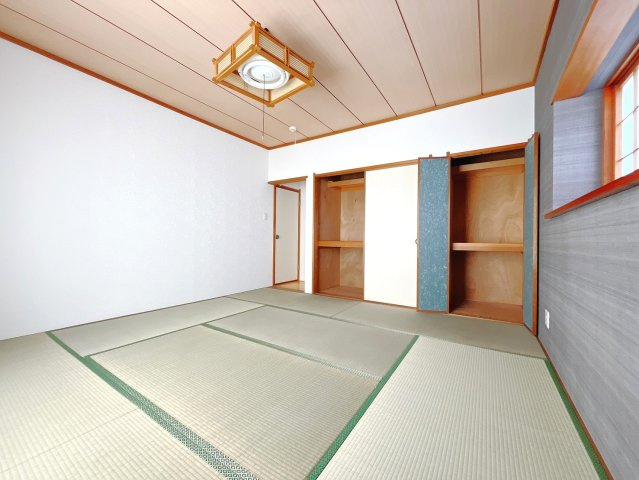 【中古戸建】本庄市児玉町児玉の和室|■2階和室｜お子様が小さい内は、お昼寝スペースになる和室。押入れにタオルケットや替えのおむつなどをしまっておけて便利に使えます( ＾＾ )