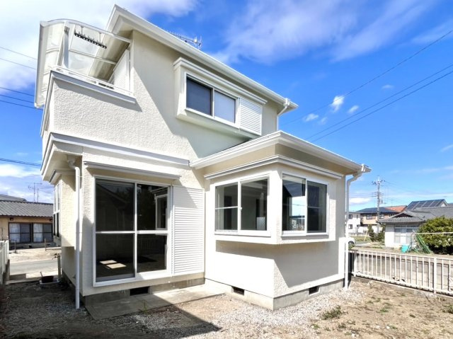 【中古戸建】本庄市児玉町児玉の外観|■外観｜シャープなデザインが印象的な洗練された外観。格調高く、優雅さ漂う素敵な仕様です♪