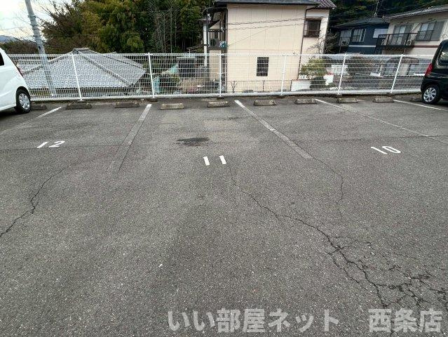 ベルコート七宝台の駐車場