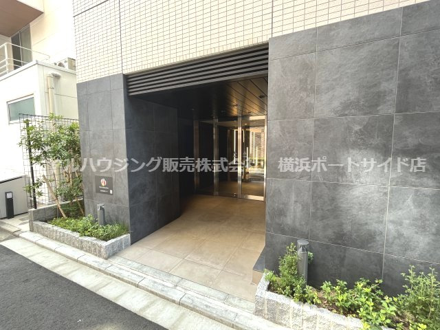 【エントランス】