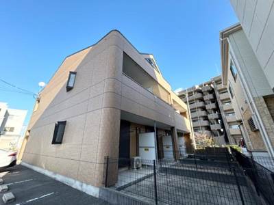 【外観】 | レゾン　ドゥ　ヴィーヴル | 外観写真（昼）