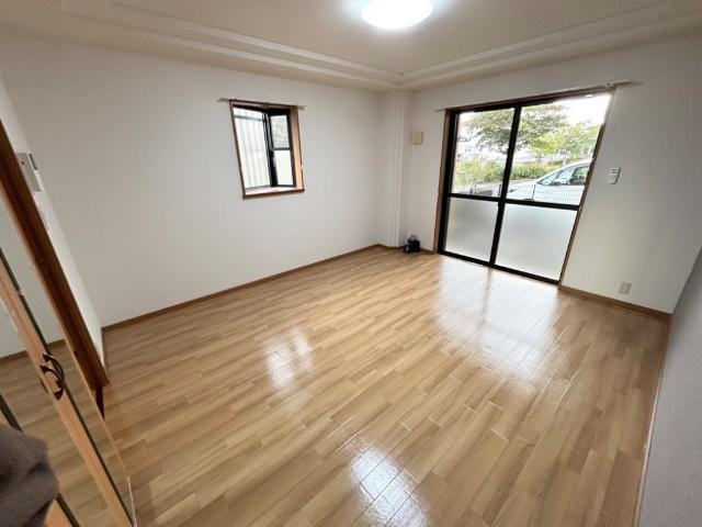 【内装】 | レゾン　ドゥ　ヴィーヴル | 洋室