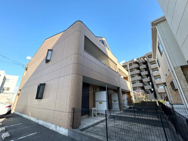 【外観】 | レゾン　ドゥ　ヴィーヴル | 外観写真（昼）