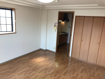 【内装】 | プロニティハウス | 角部屋　エアコンと照明付