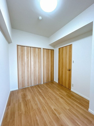 リフォーム　中古マンション　ダイアパレス長良西町　平成9年築の洋室|東側洋室別角度