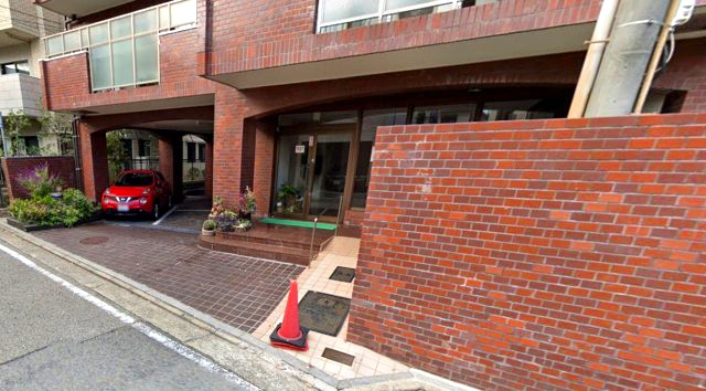 エスポア―ル芦屋のエントランス