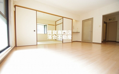 【居間・リビング】 | ソシア東橋本 | 明るいゆったりとしたリビング♪