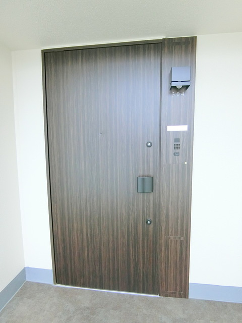 アトラス豊田の玄関