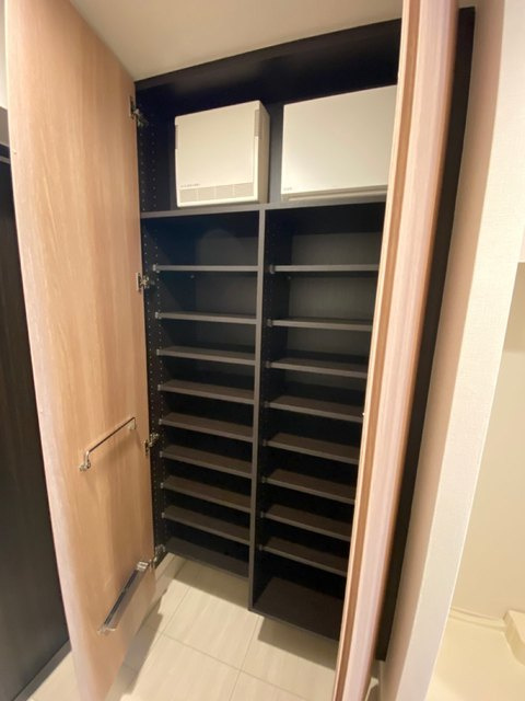 アトラス豊田の玄関|大型シューズBOX