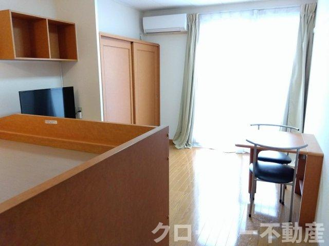 レオパレス富士見の居間・リビング