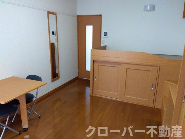 レオパレス富士見の寝室