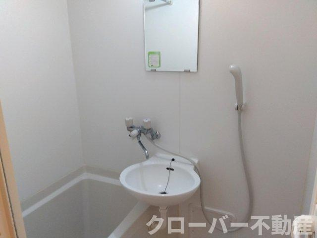 レオパレス富士見の浴室