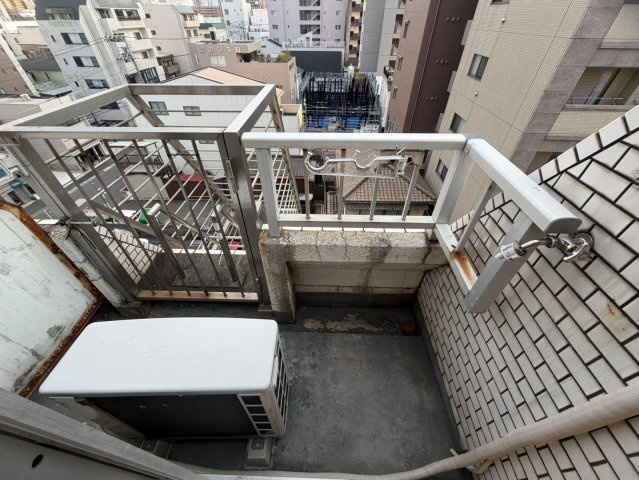広島市中区河原町の賃貸マンションのバルコニー