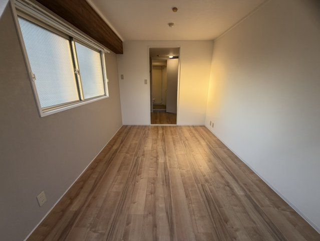 広島市中区河原町の賃貸マンションの居間・リビング