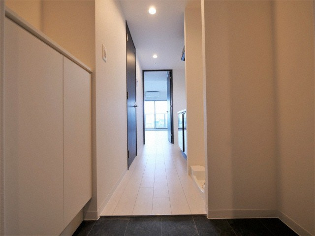 エグゼ難波WESTリバーの玄関