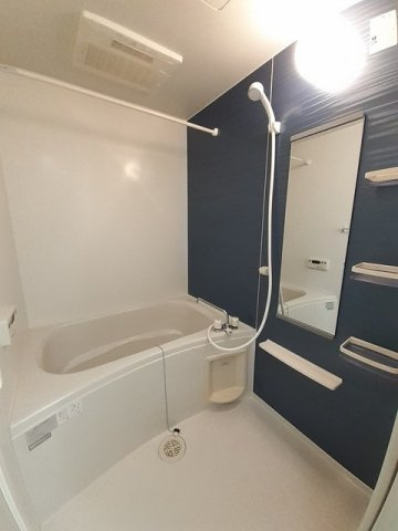 アン・ファミーユの浴室|日々の疲れを癒すお風呂付です