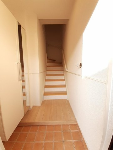 クラール　安宅Ｃの玄関|ゆったりとした玄関です