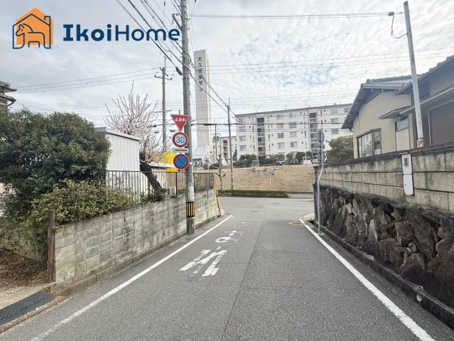 明石市大久保町高丘6丁目　土地の前面道路含む現地写真|●年中無休：当日予約可●前面道路西側は幅員約5.2ｍ！間口は14.2ｍです！