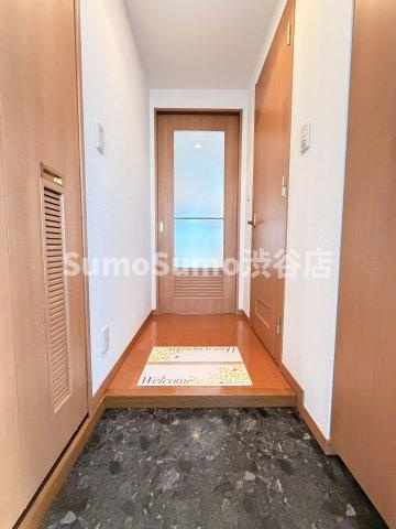 ジェラ恵比寿レジデンスの玄関