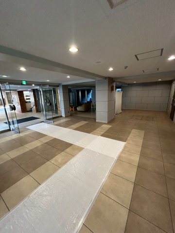 芦屋パレスハイツ南館のロビー
